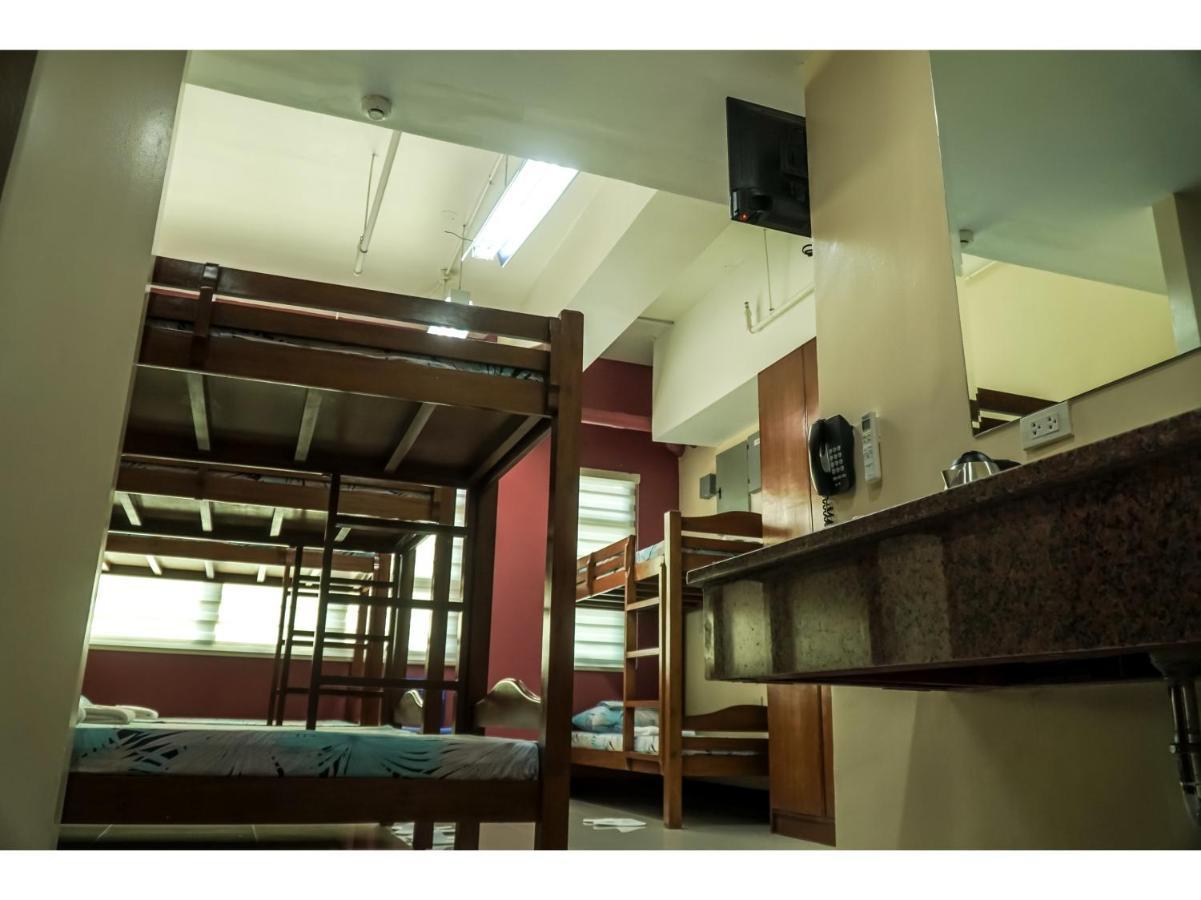 M28 Hotel And Apartments ケソンシティ エクステリア 写真